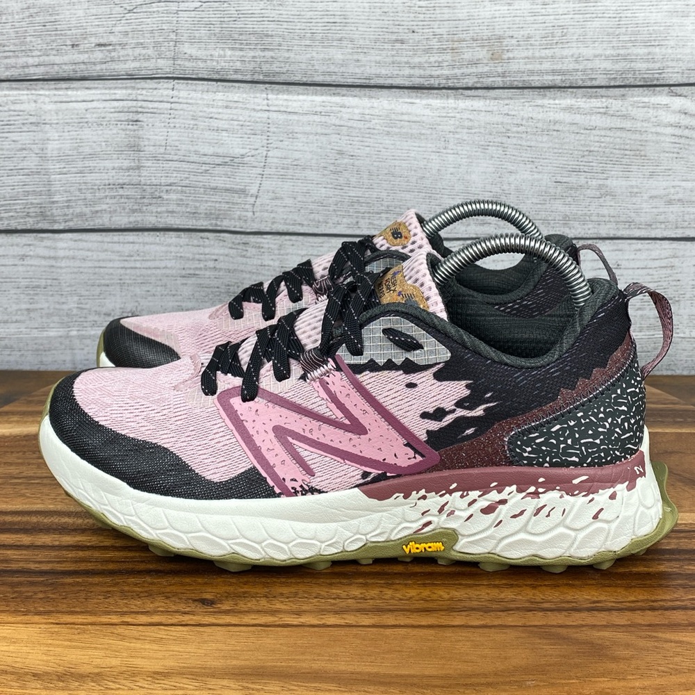 New Balance Fresh Foam X Hierro V7 Pink Vibram Trail Shoe WTHIERO7 Womens Sz 9.5